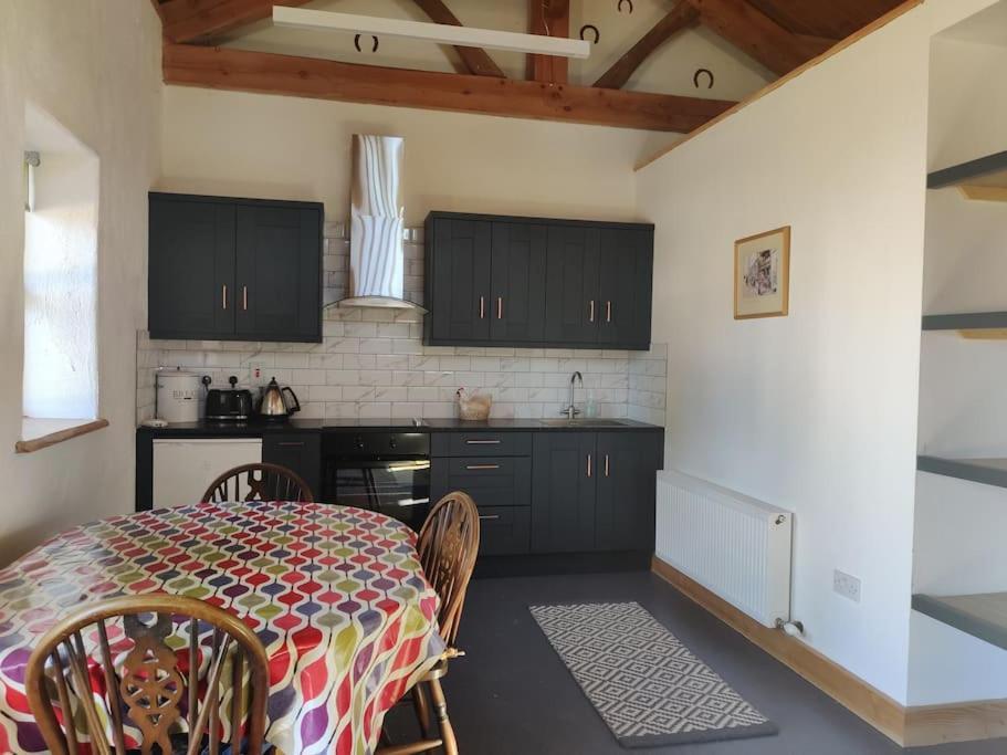 Kingsford Renovated Old Cottage Wexford Exterior foto